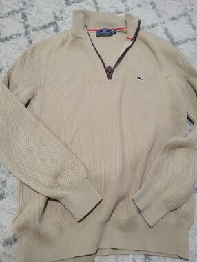 Vineyard Vines Men’s Khaki Ribbed Quarter-Zip Sweater with Contrast Trim
